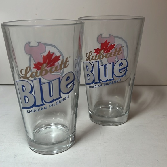 Labatt Blue Canadian Devils Hockey Pilsener glasses - Picture 4 of 4